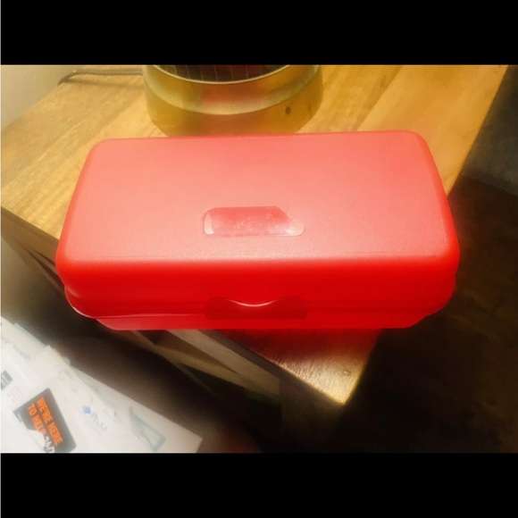 Two Tupperware Sandwich Keeper. And Onion 🧅 Keepers. Plus Lunch bag. - Picture 2 of 6